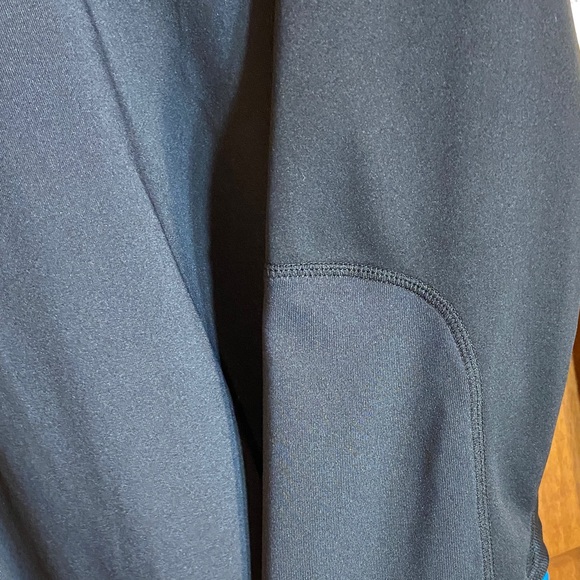 ASICS Black Shirt with Blue Details, Quarter Zip, Women's L - Picture 10 of 11